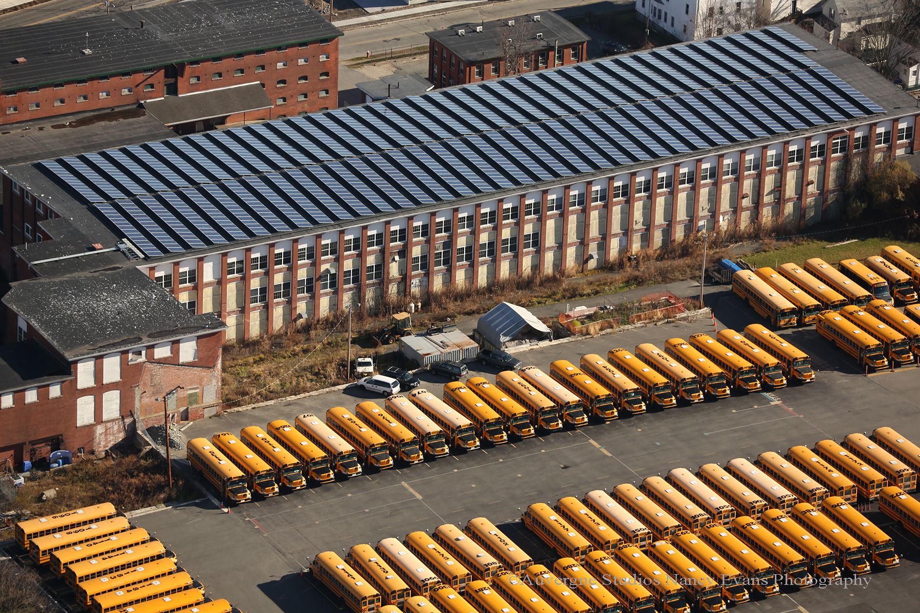 Aerial view of the 1045 solar panels that comprise this 287.375kW 600V system